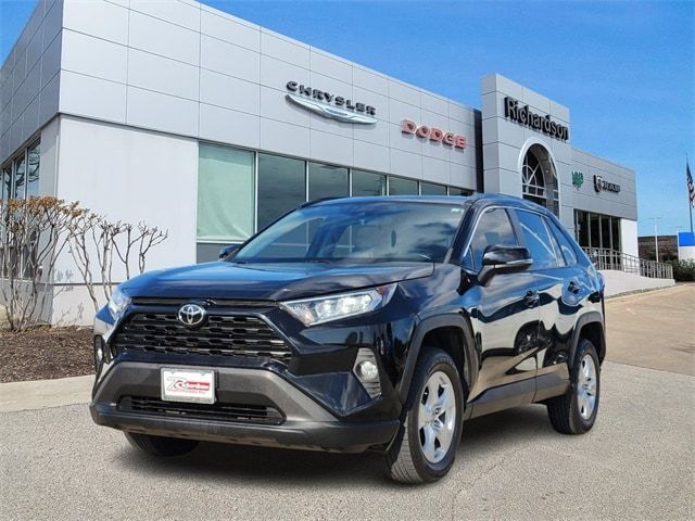 2021 Toyota RAV4 XLE