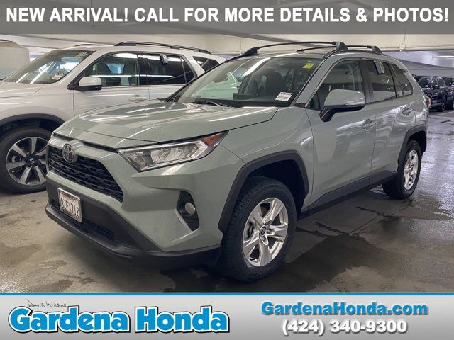 2021 Toyota RAV4 XLE