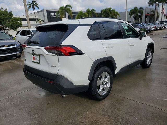 2021 Toyota RAV4 XLE