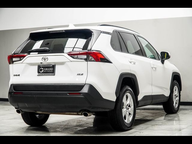 2021 Toyota RAV4 XLE