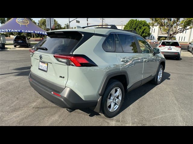 2021 Toyota RAV4 XLE