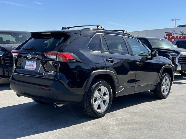 2021 Toyota RAV4 Hybrid XLE