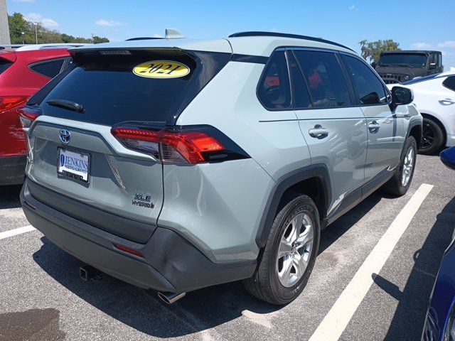 2021 Toyota RAV4 Hybrid XLE