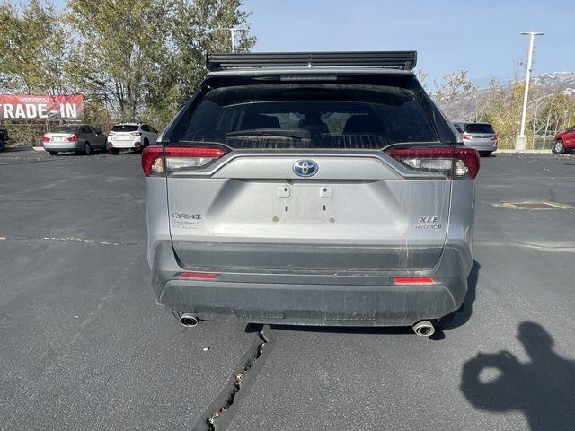 2021 Toyota RAV4 Hybrid XLE