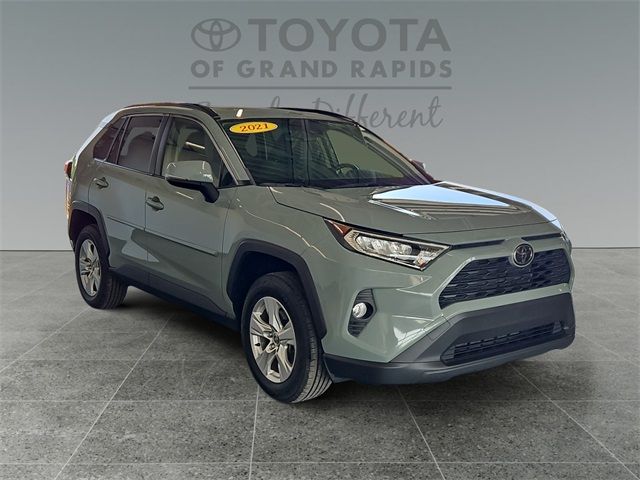 2021 Toyota RAV4 XLE