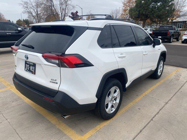 2021 Toyota RAV4 Hybrid XLE