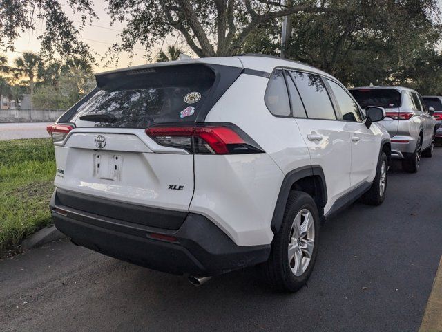 2021 Toyota RAV4 XLE