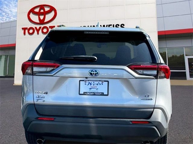 2021 Toyota RAV4 Hybrid LE