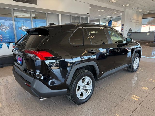 2021 Toyota RAV4 Hybrid XLE