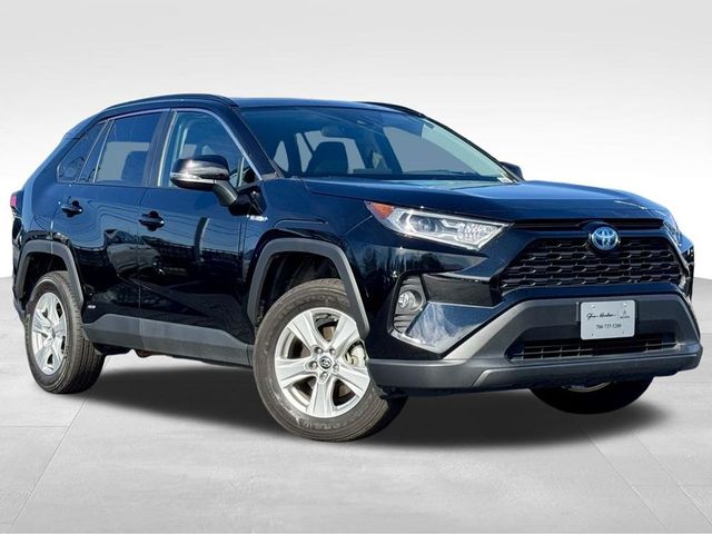 2021 Toyota RAV4 Hybrid XLE