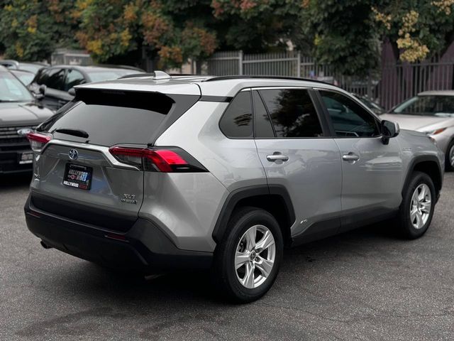 2021 Toyota RAV4 Hybrid XLE