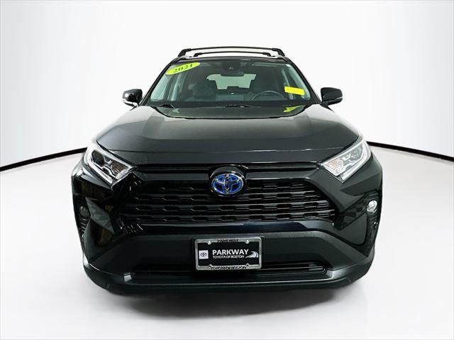 2021 Toyota RAV4 Hybrid XLE