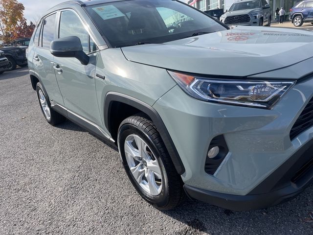 2021 Toyota RAV4 Hybrid XLE