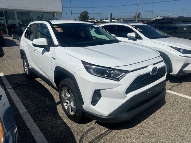 2021 Toyota RAV4 Hybrid XLE