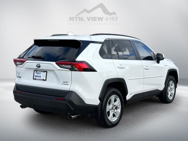 2021 Toyota RAV4 Hybrid XLE