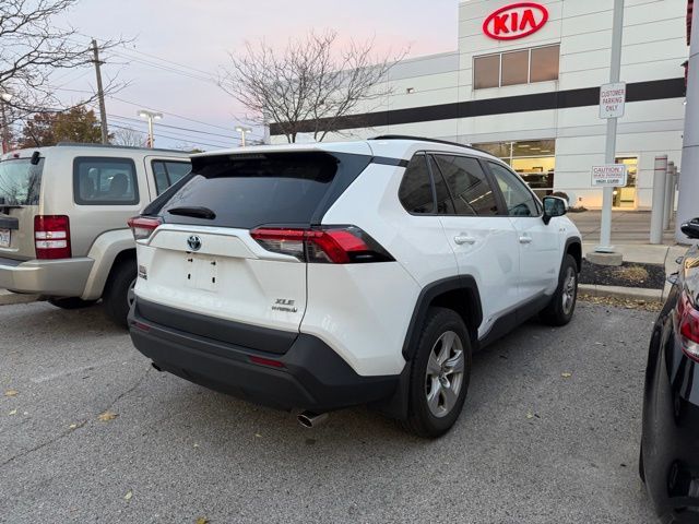 2021 Toyota RAV4 Hybrid XLE