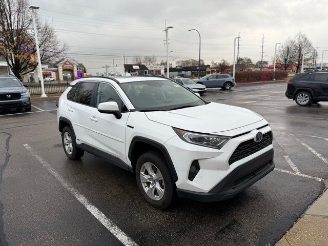 2021 Toyota RAV4 Hybrid XLE