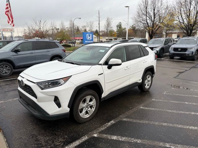 2021 Toyota RAV4 Hybrid XLE