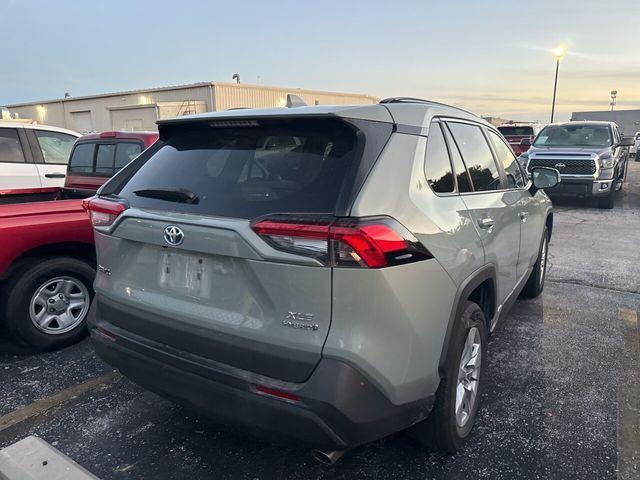 2021 Toyota RAV4 Hybrid XLE