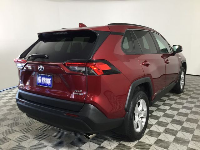 2021 Toyota RAV4 Hybrid XLE