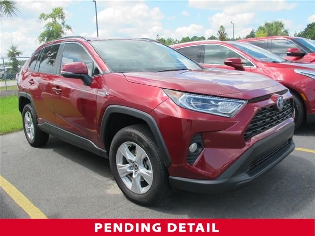 2021 Toyota RAV4 Hybrid XLE