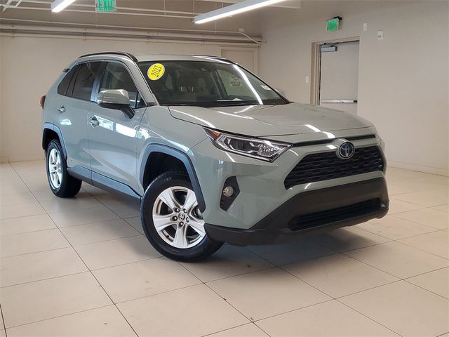 2021 Toyota RAV4 Hybrid XLE