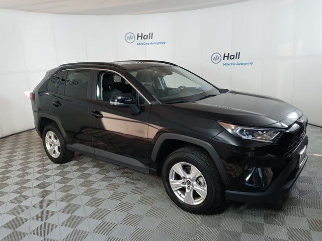 2021 Toyota RAV4 Hybrid XLE