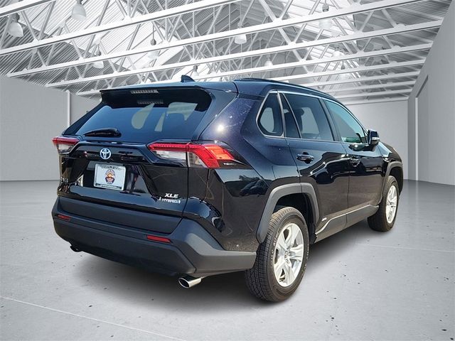 2021 Toyota RAV4 Hybrid XLE