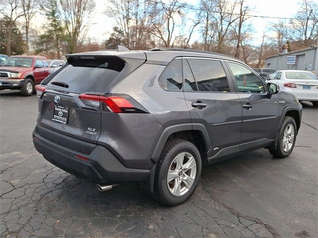 2021 Toyota RAV4 Hybrid XLE