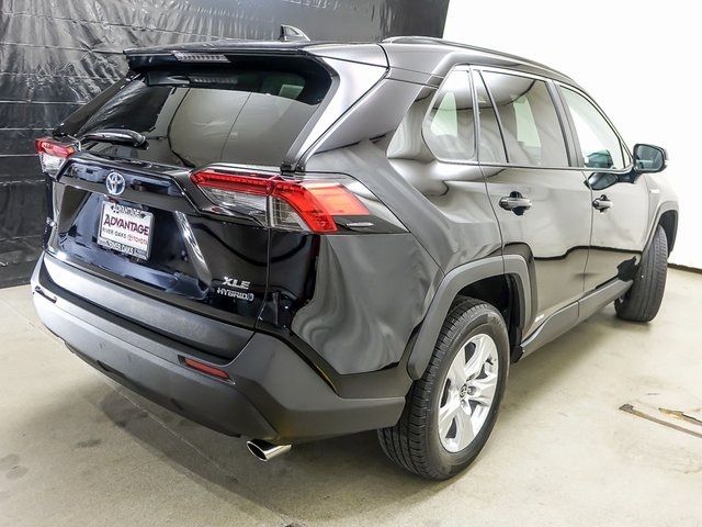 2021 Toyota RAV4 Hybrid XLE