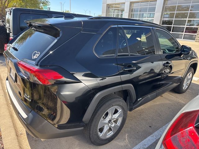 2021 Toyota RAV4 Hybrid XLE