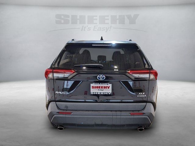 2021 Toyota RAV4 Hybrid XLE