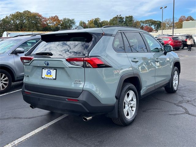 2021 Toyota RAV4 Hybrid XLE