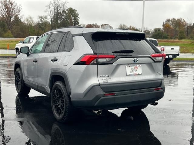 2021 Toyota RAV4 Hybrid XLE