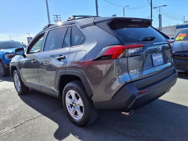 2021 Toyota RAV4 Hybrid XLE