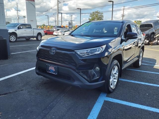 2021 Toyota RAV4 Hybrid XLE