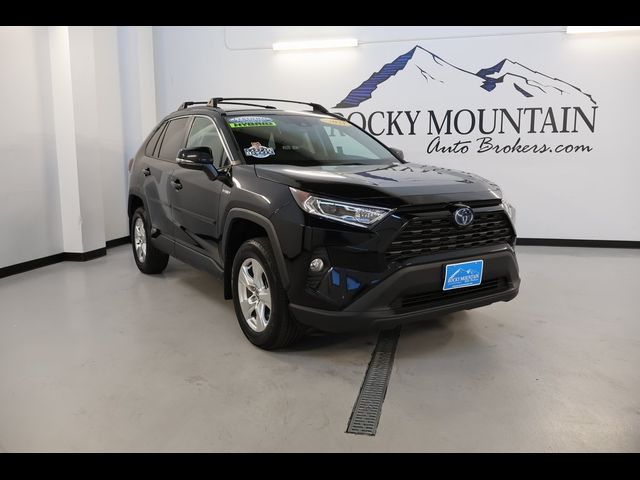 2021 Toyota RAV4 Hybrid XLE