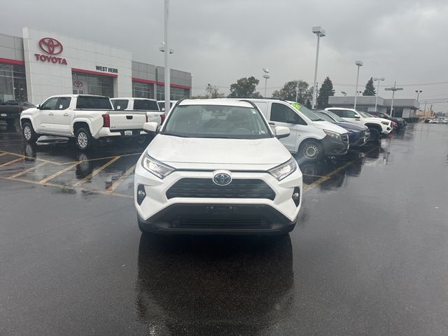 2021 Toyota RAV4 Hybrid XLE