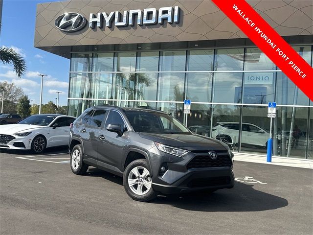 2021 Toyota RAV4 Hybrid XLE