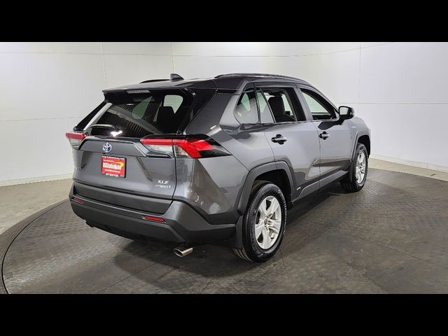 2021 Toyota RAV4 Hybrid XLE