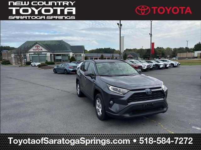 2021 Toyota RAV4 Hybrid XLE