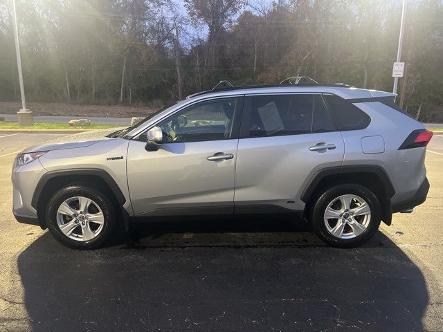 2021 Toyota RAV4 Hybrid XLE