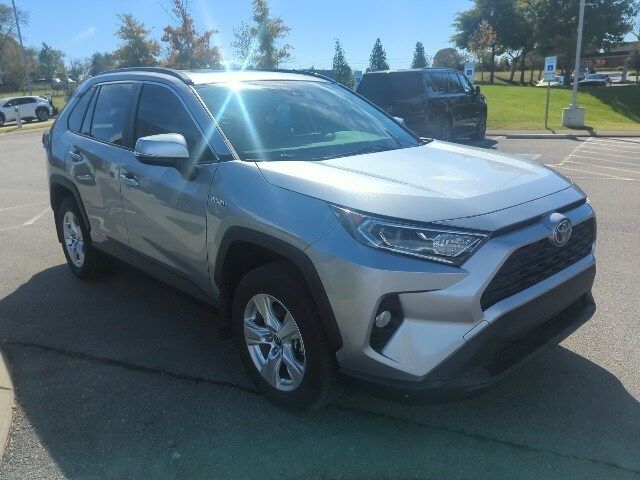 2021 Toyota RAV4 Hybrid XLE