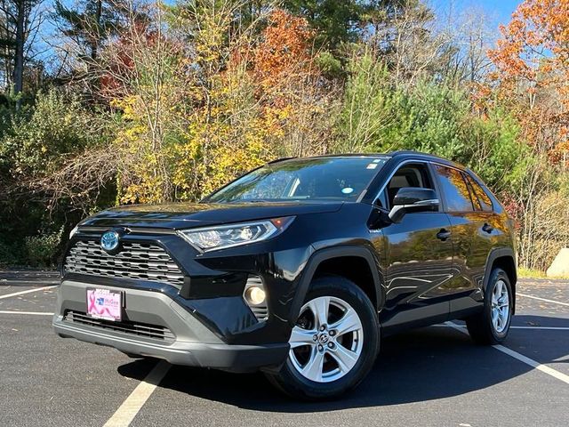 2021 Toyota RAV4 Hybrid XLE