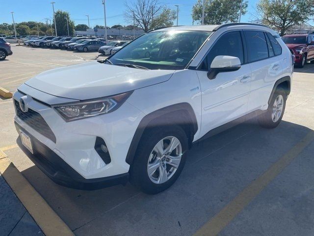 2021 Toyota RAV4 Hybrid XLE