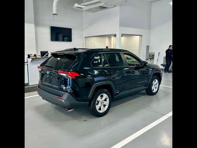 2021 Toyota RAV4 Hybrid XLE