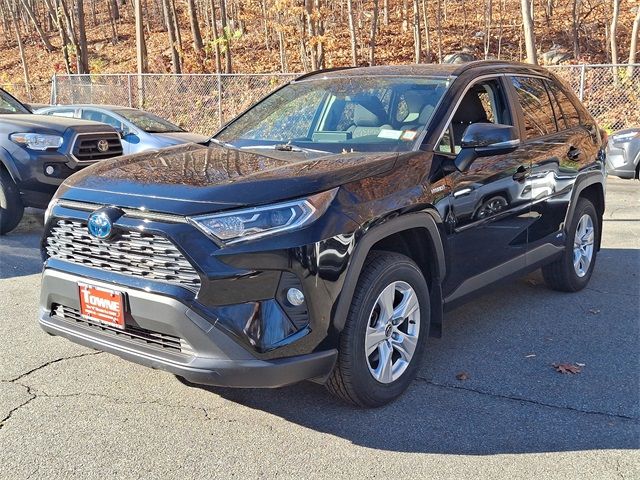 2021 Toyota RAV4 Hybrid XLE