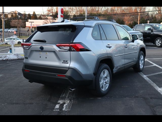 2021 Toyota RAV4 Hybrid XLE