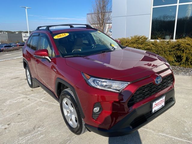 2021 Toyota RAV4 Hybrid XLE