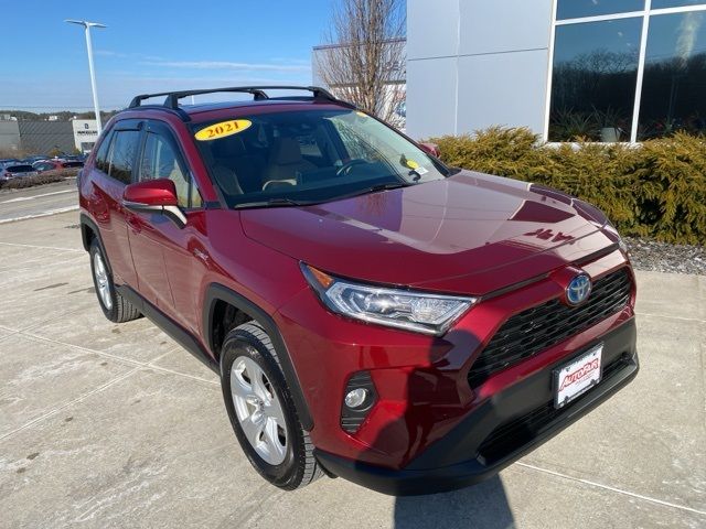 2021 Toyota RAV4 Hybrid XLE